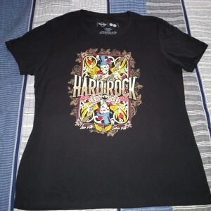 Hard Rock Cafe Black and Gold Graphic Tee